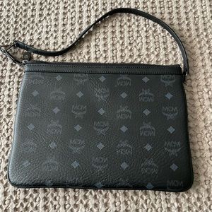 MCM Pouchette Handbag 11X8 Excellent preowned condition